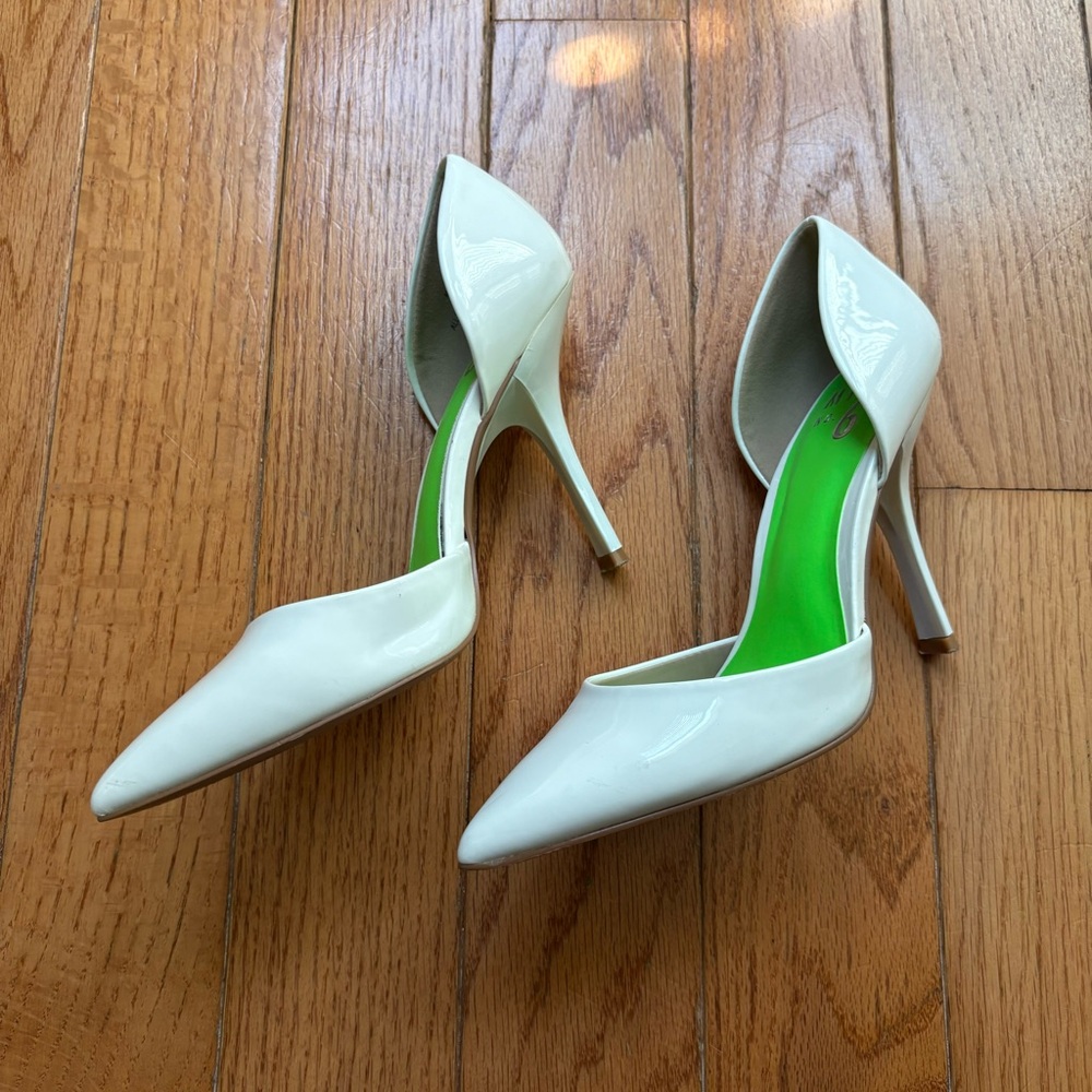 Mix No 6 white patent leather pump